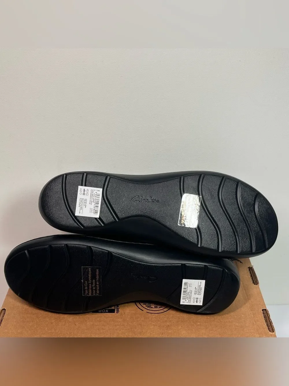Clarks sleek brown